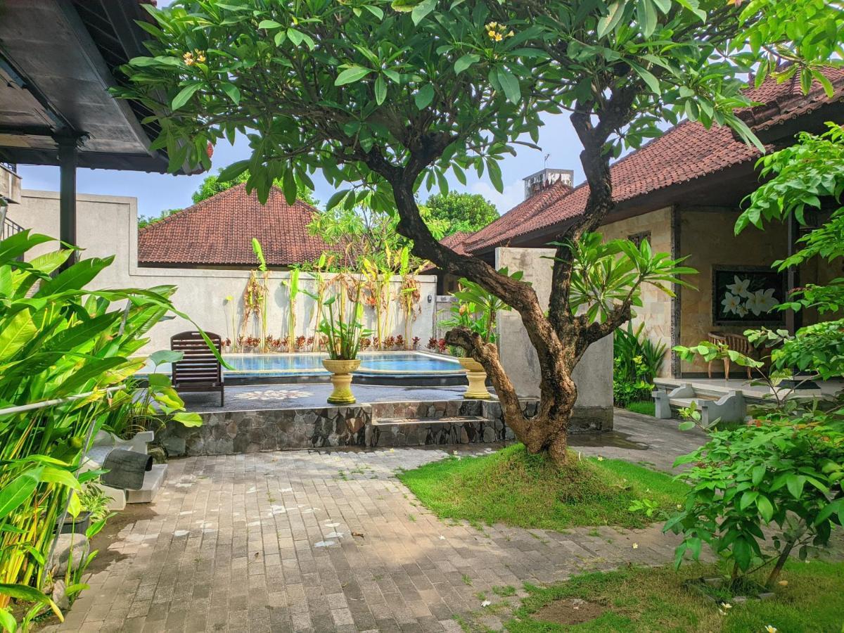 Taman Sari Cottages Кута Екстер'єр фото