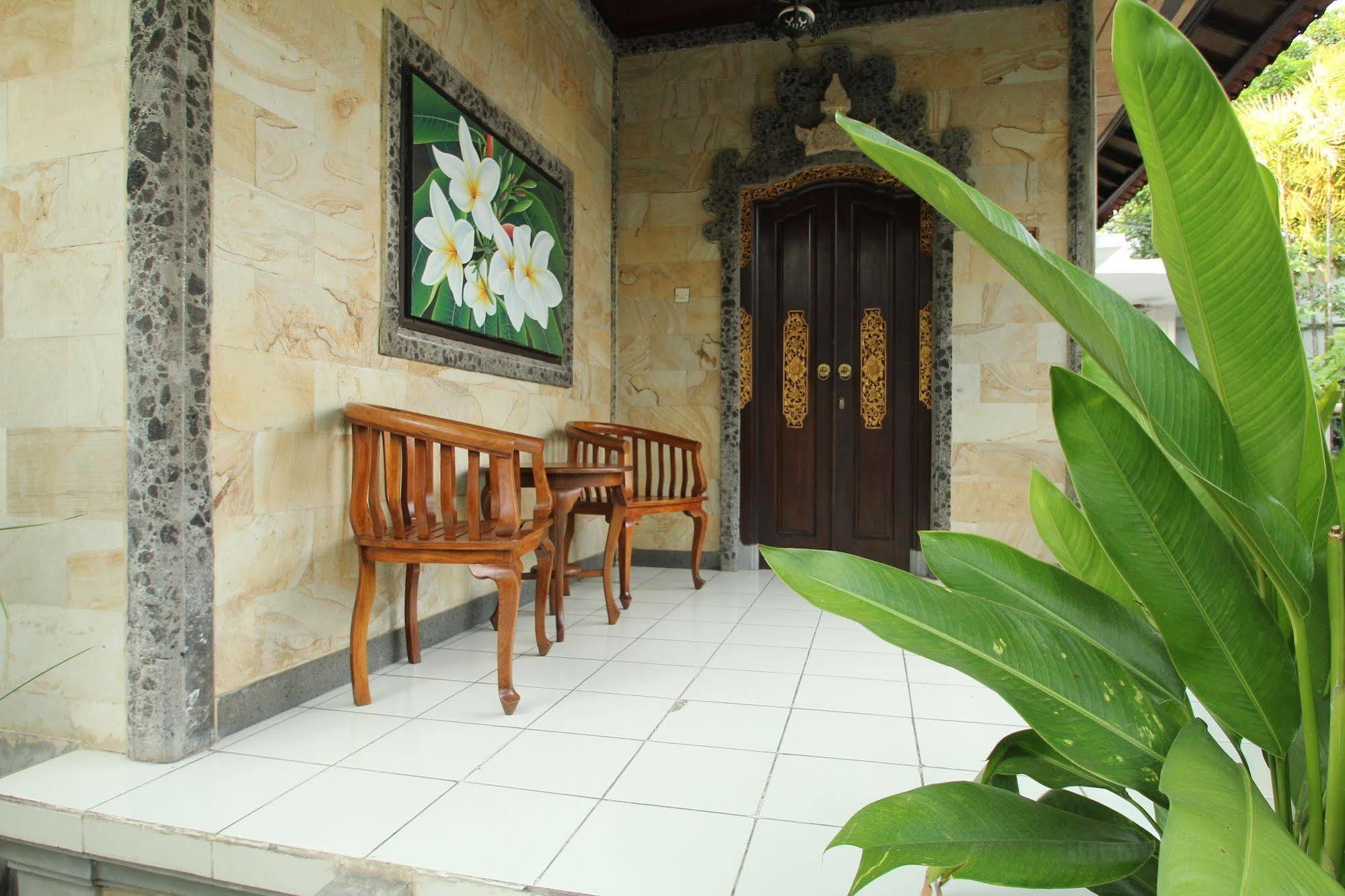 Taman Sari Cottages Кута Екстер'єр фото