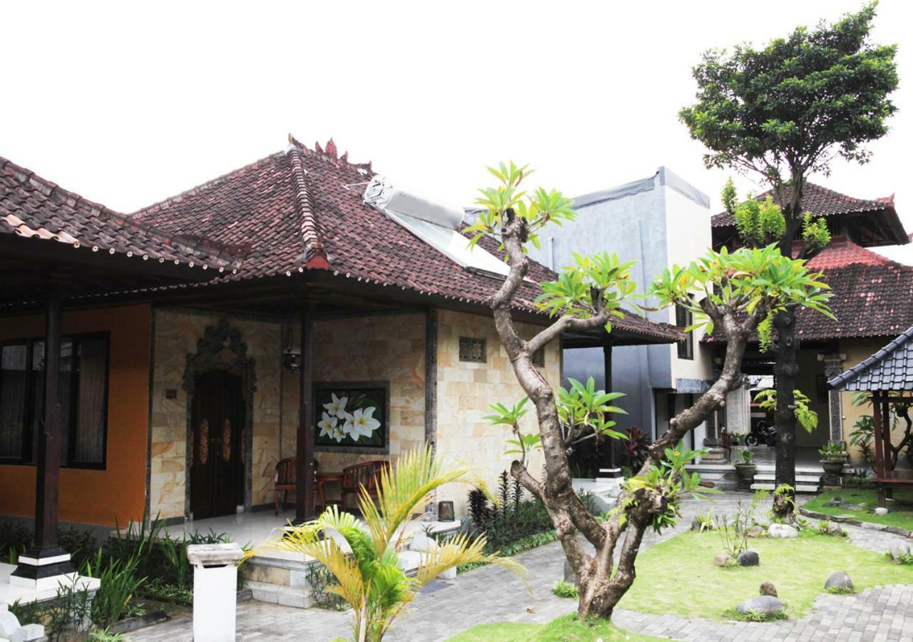 Taman Sari Cottages Кута Екстер'єр фото